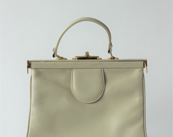 1960s Bon Goût  White Leather Top Handle Bag with Red Leather Linen//Golden Metal Frame//Made In Denmark, Copenhagen