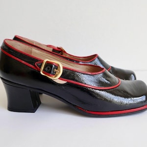 Czarne lakierowane buty z lat 60. z kolekcji Deadstock ze złotą klamrą i czerwonymi wstawkami // Zenaboni, Włochy // Metalowa klamra // Rozmiar US 8