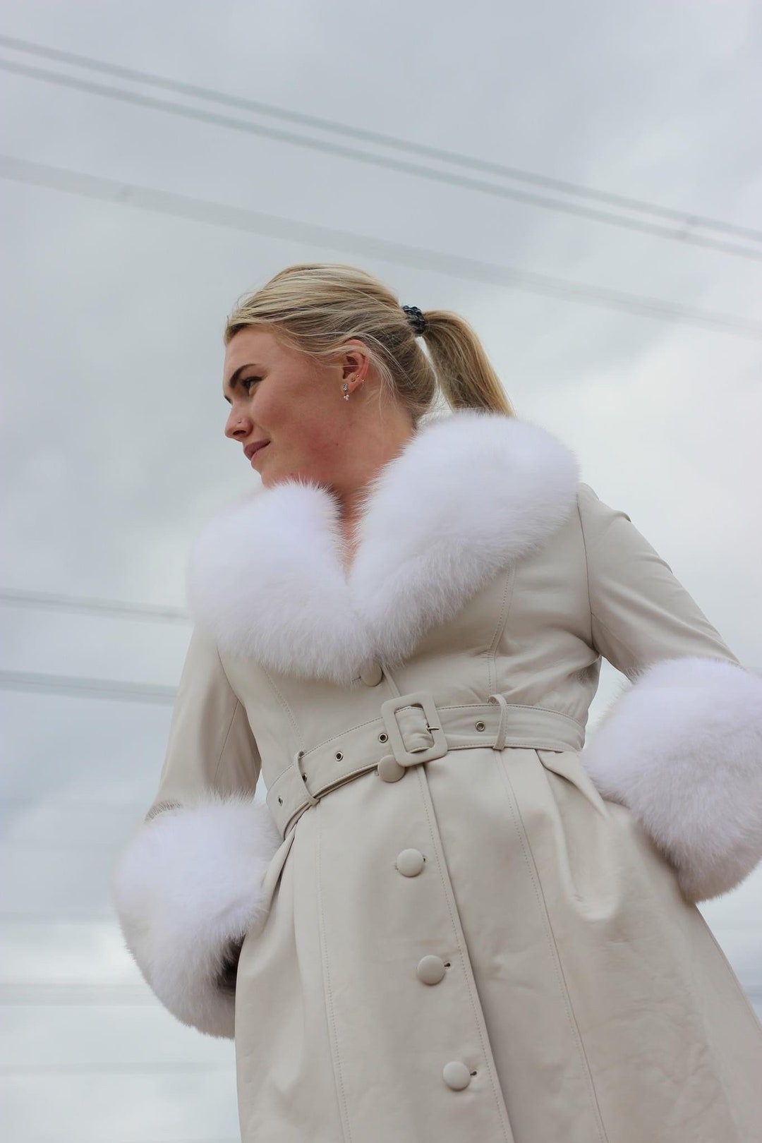 OFURTEBUY Women's Genuine Cross Fox Fur Coat Winter Turn