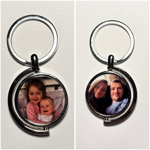 Personalised openable keychain| photo keychain| Personalised key ring| Personalised Gift| Photo Keyring| Photo keychain