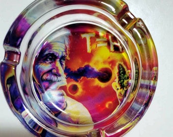Albert Einstein Scientific Formula Design Glass Ashtray – A Tribute to Genius