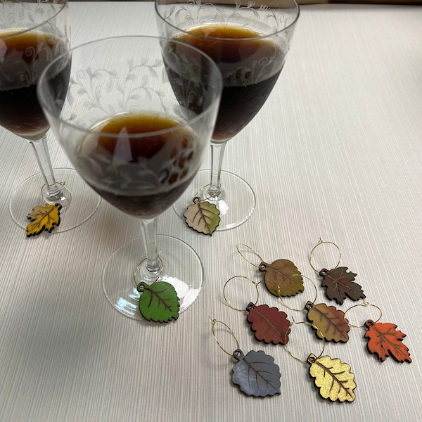 Thanksgiving Leaves Wood Drink Glass Markers, Drink Glass identifiers, set of drink markers. Set 10.