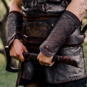 Armure viking d'Asbjorn Hommes du Nord armure en cuir pour GN et événements médiévaux, armure faite main, Ragnar des Vikings, cosplay berserker celtique image 6