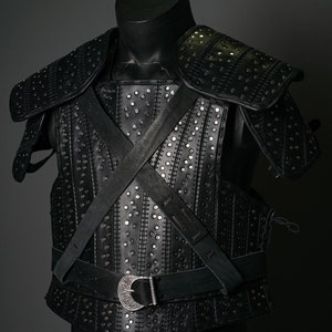 Witcher Geralt armor set (cuirass, pauldrons, belt) for LARP and Medieval events, handmade armor; Geralt cosplay | Halloween costume