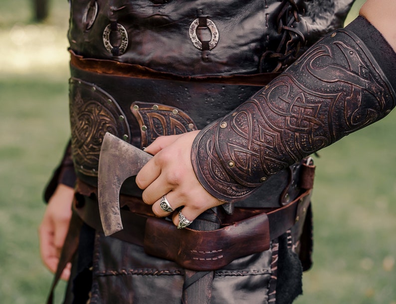 Armure viking d'Asbjorn Hommes du Nord armure en cuir pour GN et événements médiévaux, armure faite main, Ragnar des Vikings, cosplay berserker celtique image 8