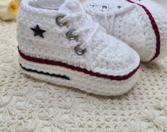 Sapatos de tricô para bebês, tênis de crochê, botinhas de bebê, presente para recém-nascido, presente de batizado, presente de chá de bebê, presentes de nascimento