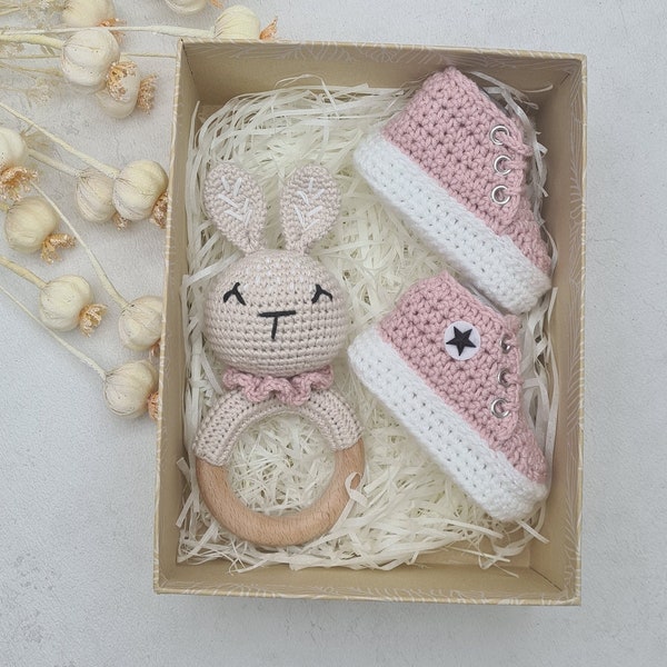 knitted shoes for babies