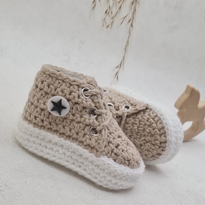 Knitted shoes for babies, baby booties, newborns, baby shoes from 0-3,3-6,6-9,9-12 months, gift, baptism, birthday, sneakers. image 2