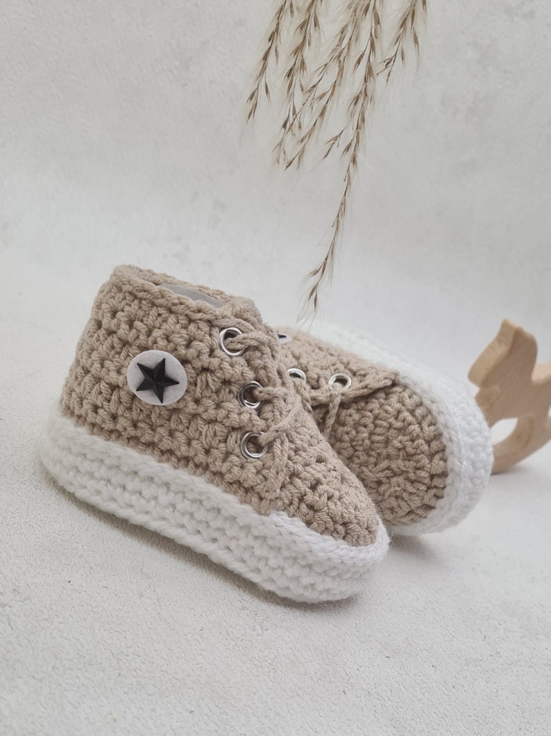 Knitted shoes for babies, baby booties, newborns, baby shoes from 0-3,3-6,6-9,9-12 months, gift, baptism, birthday, sneakers. image 2
