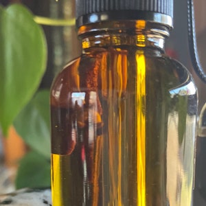 Mugwort oil