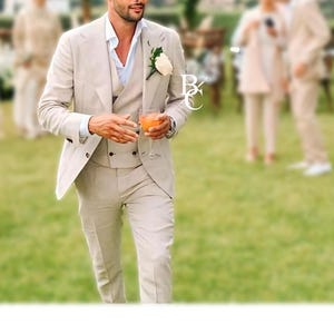 Men's 3 Piece Beige Suit Summer Wedding Outfit Lightweight Slim Fit Blazer, Vest & Trousers.