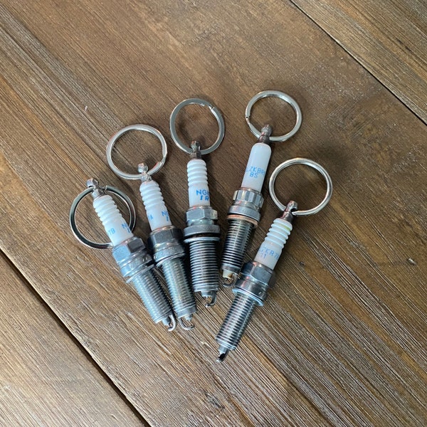 Keychain, Spark Plug Key Chain, Father's Day Gift, Gifts, Vintage Car, Key Ring, Car Guy, Mechanic, Dude Gifts, Recycled, Metal Art