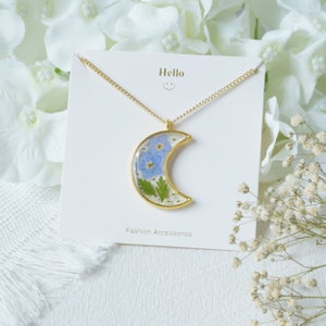 Forget me not real pressed flower necklace for women, green leaf resin necklace, dried flower jewellery, birth gift for her,pendant necklace