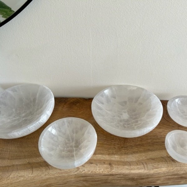 White Selenite Gypsum Bowls  -  Selenite Charging and Cleansing Plate  -  Calm  -  Peace  -  Angelic Connection - Expand Consciousness