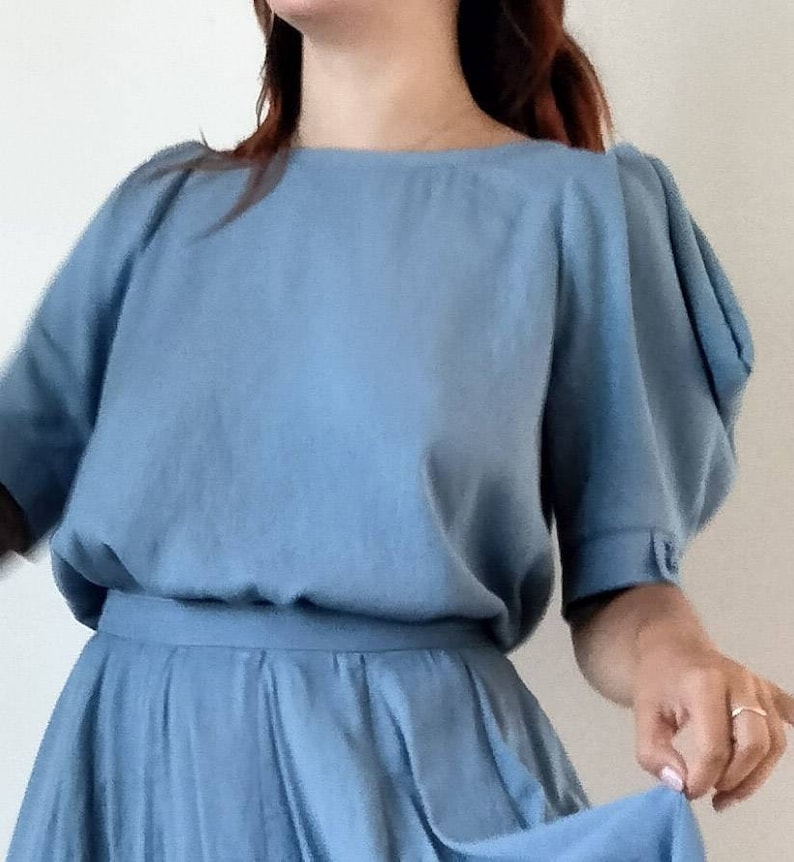 Simple blouse with not so simple sleeves, size 8. image 6