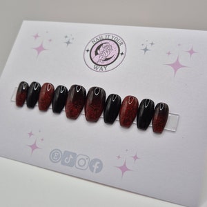Uñas postizas personalizadas Bed of Red Roses • Tamaño predeterminado • Juego de 20 • Temporales • Kit de preparación • Pegamento