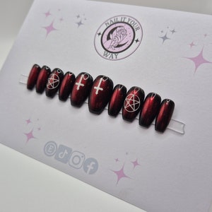Uñas postizas personalizadas con pentagrama satánico negro y rojo que brillan en la oscuridad • Tamaño prediseñado • Juego de 20 • Temporal • Kit de preparación • Pegamento