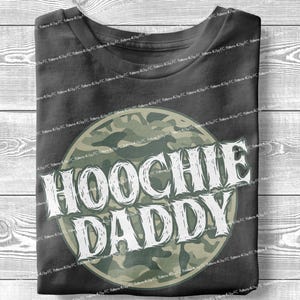 Camouflage Daddy Old Camo PNG, vissen jagen vader sublimatie digitaal ontwerp leger Lake Beach Country shirt opa vader ontwerp Old School