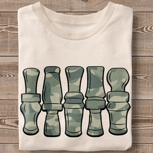 Llamador de pato de camuflaje antiguo PNG Llamador de pato de camuflaje Camuflaje de caza Sublimación Diseño digital Diseño de camiseta militar Lake Country Vieja escuela
