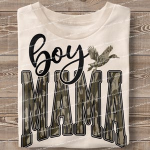 Junge Mama Shirt PNG Camo Boy Mama Stockente Ente, Mutter von Jungen Png Mütter, Country Shirt Design Old School Sublimation Boy Mom Design Digital