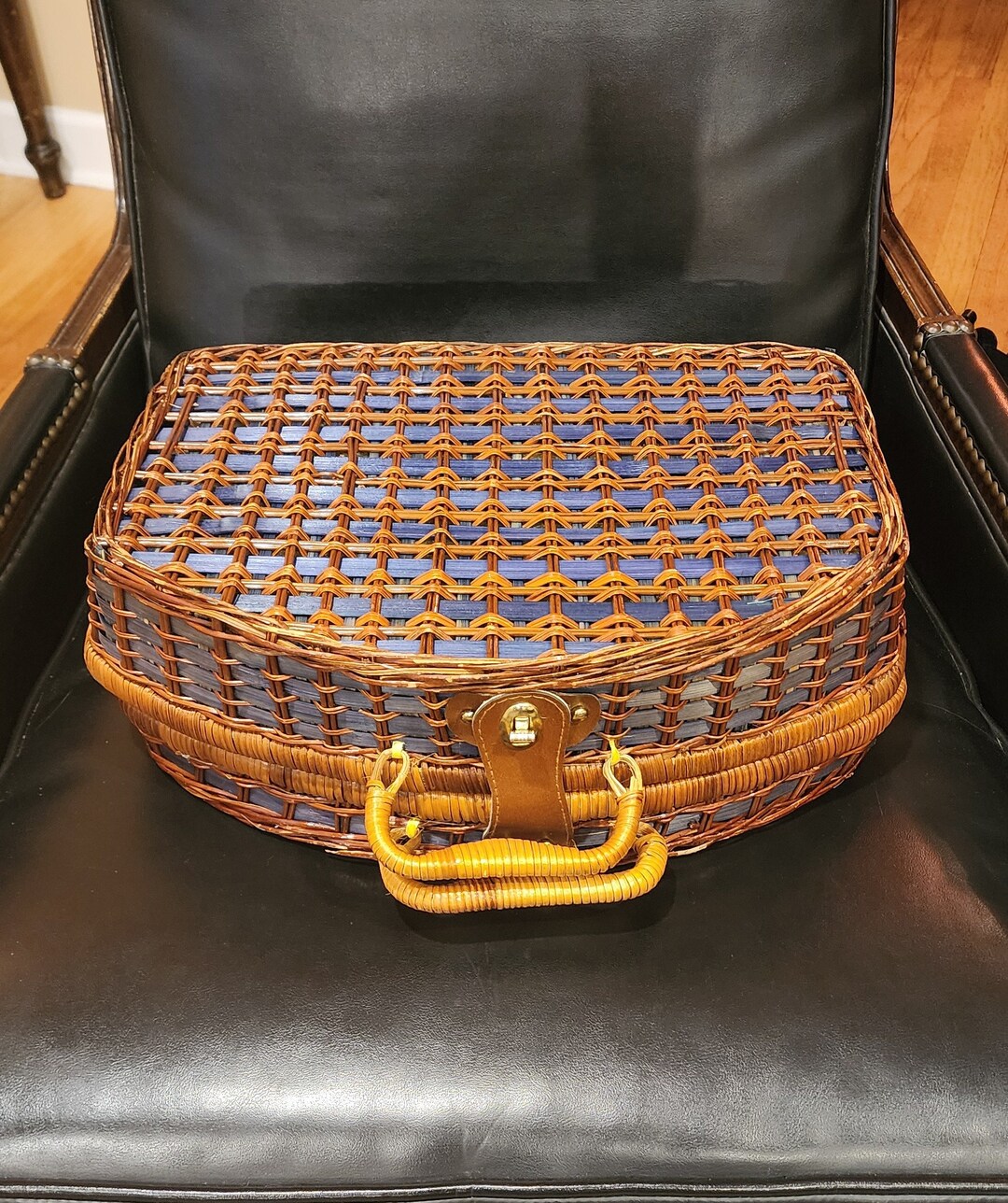 Vintage French Provençal Rattan Wicker Picnic Basket With Woven Handle, Leather Straps, and Double Hinged Lid, 1960s Vintage French Provençal Rattan Wicker Picnic Basket With Woven Handle, Leather Straps, and Double Hinged Lid, 1960s