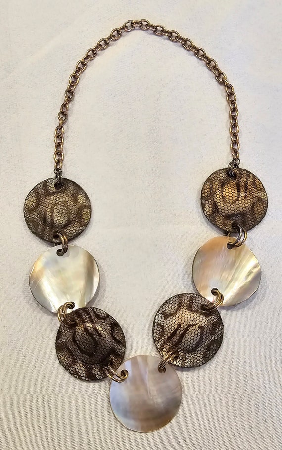 Leather and shell necklace - image 5