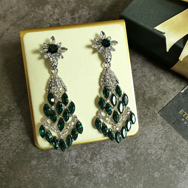 Emerald Green & Clear crystals Chandelier earrings, diamante earrings, Rhinestone earrings, Glam, Glitz, sparkly