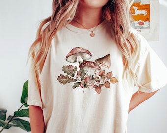 Mushroom Cottagecore Shirt, Mushroom Clothing, Botanical Shirt, Goblincore Clothing, Indie T Shirt, Light Academia shirt, Alt Clothing