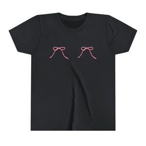 Camiseta de bebê com laço rosa, camiseta de bebê vintage Y2k, top curto y2k, moda dos anos 2000, camisa Cottagecore para mulheres, presentes para adolescentes, estética coquete Vintage Black