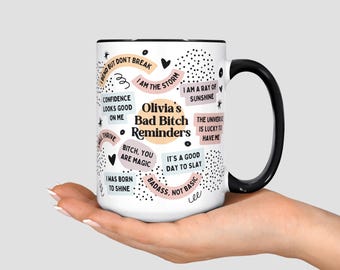 Taza de café personalizada con afirmaciones diarias divertidas: Taza estética con frases de empoderamiento de "mala zorra" para compañeros de trabajo, amigos, amor propio y vibras positivas.