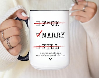 Regalo divertido de felicitación para recién comprometidos o casados, taza de boda para ella, regalo de novia divertido, taza de café de compromiso.