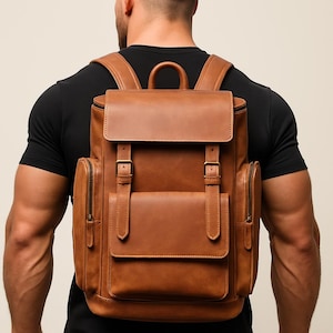 Sac à dos personnalisé en cuir véritable Crazy Horse graver pour ordinateur portable sac à dos pour homme universitaire sac à dos de voyage sac pour ordinateur portable graver le nom initiale