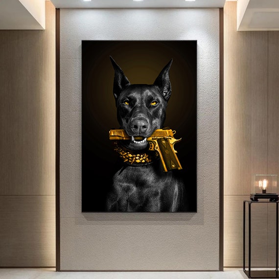 ドーベルマンと銃のキャンバス、銃を口にくわえた犬の絵、銃と犬の版画