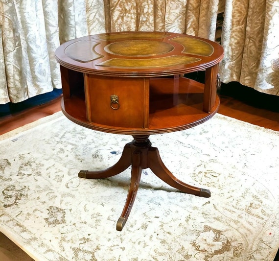 Vintage Sand Painted Indian Teak Shelf - Ca 1930 Vintage Sand Painted Indian Teak Shelf - Ca 1930