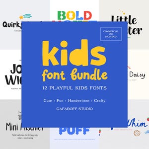 Peut inclure: Un graphique numérique présentant un carré bleu avec du texte jaune indiquant kids font bundle 12 playful kids fonts, avec le texte commercial use included dans un petit encadré, entouré d'échantillons de polices de Gafaroff Studio.