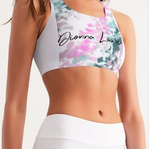 Women&#39;s Sports Bra Twisted Statement