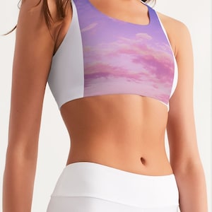 Women&#39;s Sports Bra Living In The Clouds