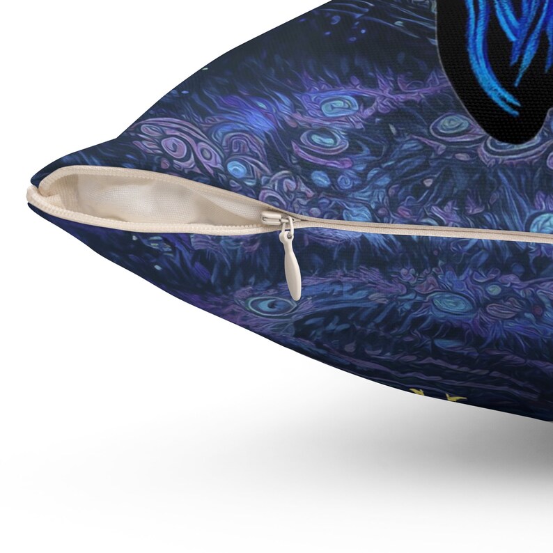 Almohada de interior inspirada en Coraline, funda y cojín 100 % poliéster, decoración Coraline, almohada decorativa imagen 6
