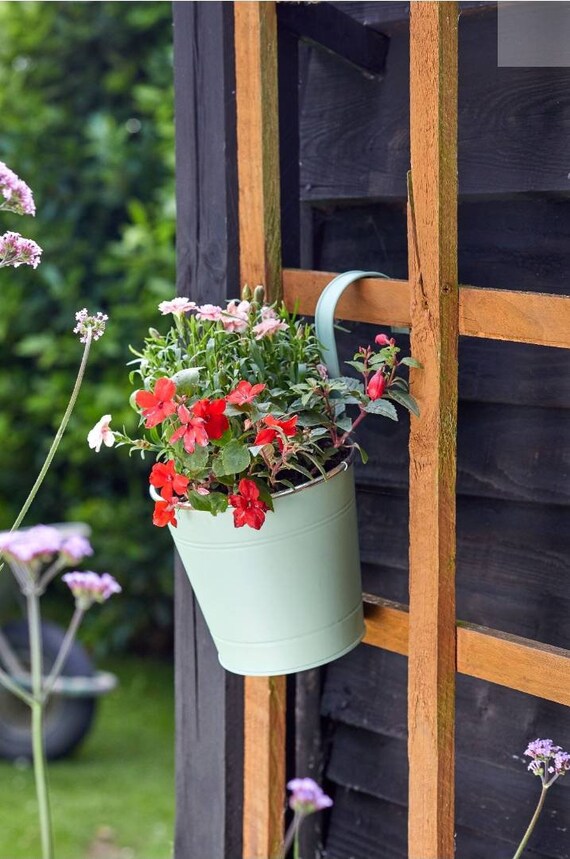 Fence hanging pots deals