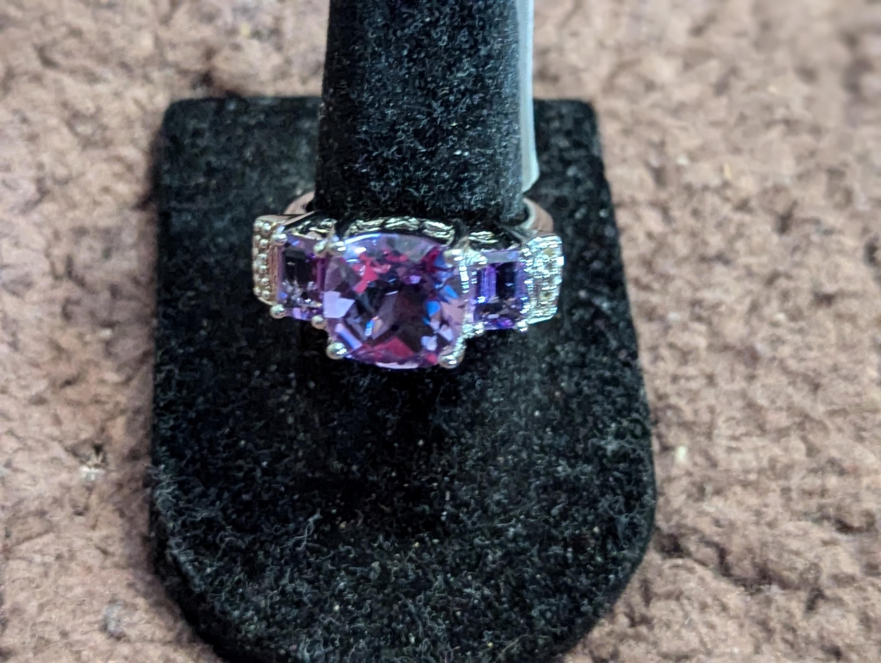 Vintage Stunning Womens Sterling Silver 4.65 CTW Amethyst and Topaz Size 7 Designer Ring