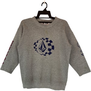 Vintage 90’s Rare Volcom Sweatshirt Streetware Vintage Crewneck Volcom Pullover Big Logo Volcom Sweater Small Size (S)