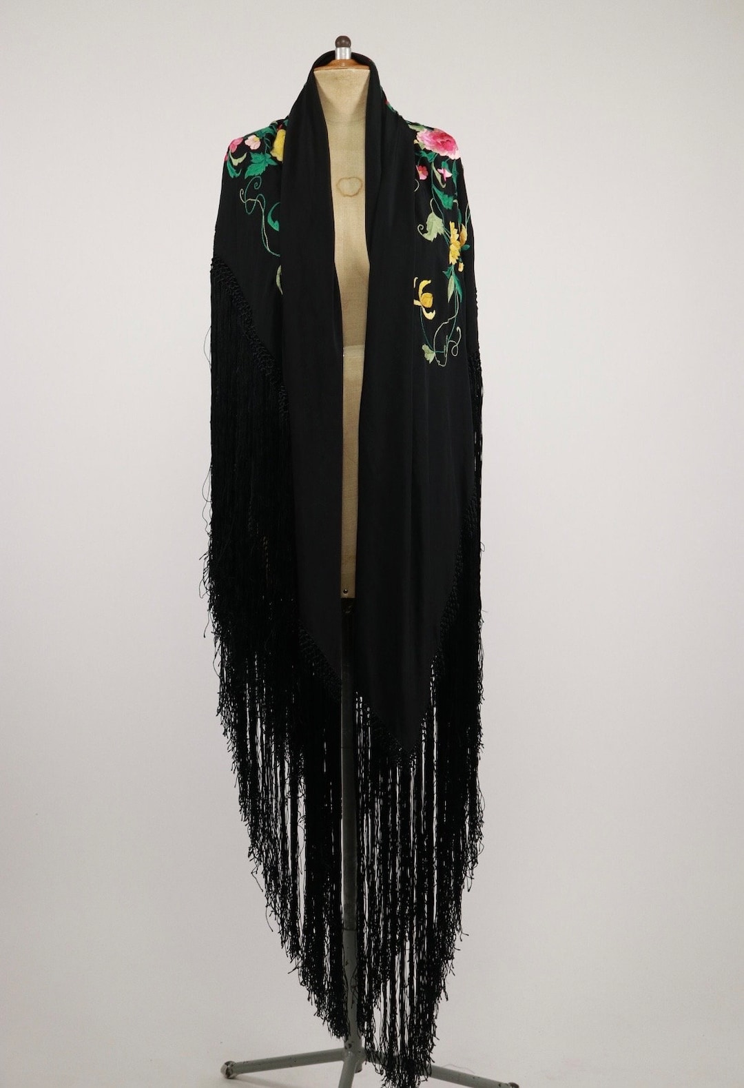 Piano Shawl, Gorgeous Flower Embroidered, Beautiful Heavy Silk - Etsy