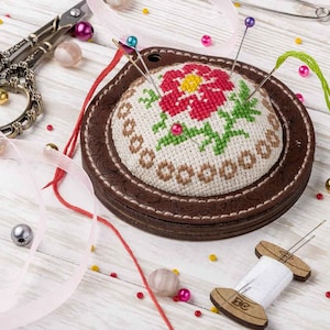 Pin Cushion Kit - Needlecraft Storage Box - Needle Storage Pin