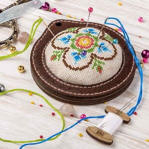 Pin Cushion Kit - Needlecraft Storage Box - Needle Storage Pin