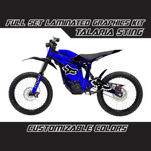 Op de afbeelding: Volle set gelamineerde graphics kit voor een Talaria Sting elektrische dirt bike. De graphics zijn blauw, zwart en wit met een vos logo. Aanpasbare kleuren.