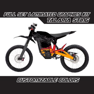 Op de afbeelding: Volle set gelamineerde graphics kit voor een Talaria Sting elektrische dirt bike. De graphics hebben een zwart, oranje en rood ontwerp met een aanpasbare kleur optie.