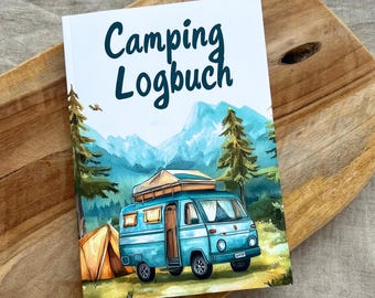 Könnte beinhalten: Ein blaues und weißes Camping-Logbuch mit einer Aquarell-Illustration eines Wohnmobils, Bergen und Bäumen. Der Text "Camping Logbuch" ist in dunkelblau auf dem Einband geschrieben.