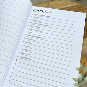 May include: A checklist titled "CHECK liste" with a list of items to pack for a trip, including personal documents, vehicle registration, insurance, and emergency supplies.