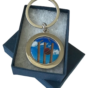 Handmade Silver Plated Cricket Inspired Cricket Stumps And Wicket Keyring