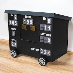 Rangement de bureau pour tableau de bord de cricket | Conception authentique | Magasins de téléphones et de papeterie | Personnalisez les partitions | Idéal pour les amateurs de cricket